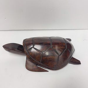 Woodcarving  sea turtle / solid wood
